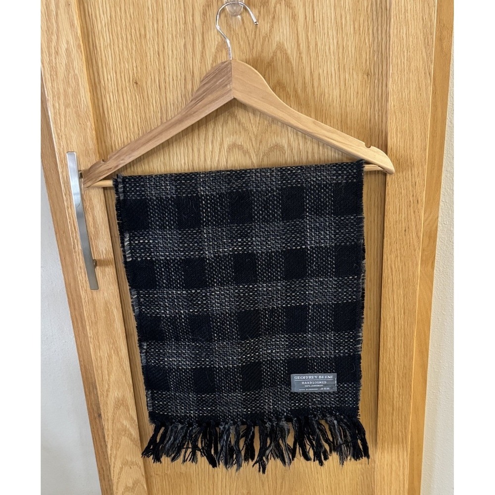 Geoffrey Beene Black White Grey Handloomed 100% Lambswool Long Scarf